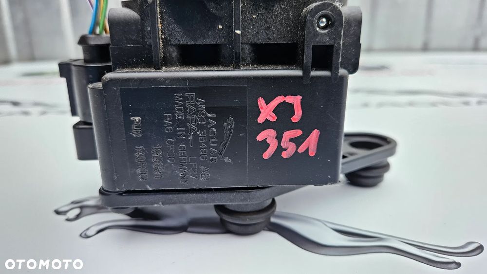 Jaguar XJ 351 Blok zaworowy Rozdzielacz zaworów Zawór zawieszenia AW93-3B486-AB - 2