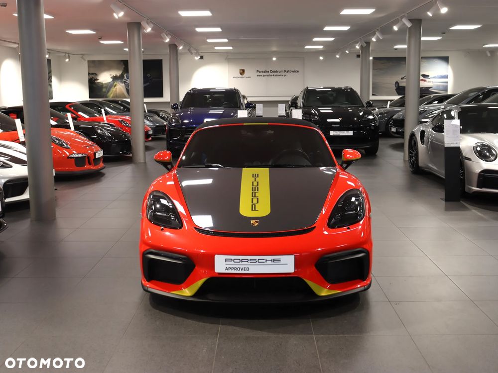 Porsche 718 Spyder - 8