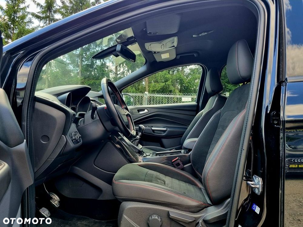 Ford Kuga 1.5 EcoBoost 2x4 ST-Line - 10