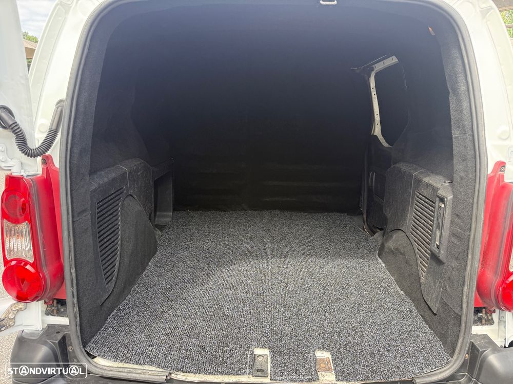 Citroën Berlingo 1.6 HDI 3 Lug forrada alcatifa - 9