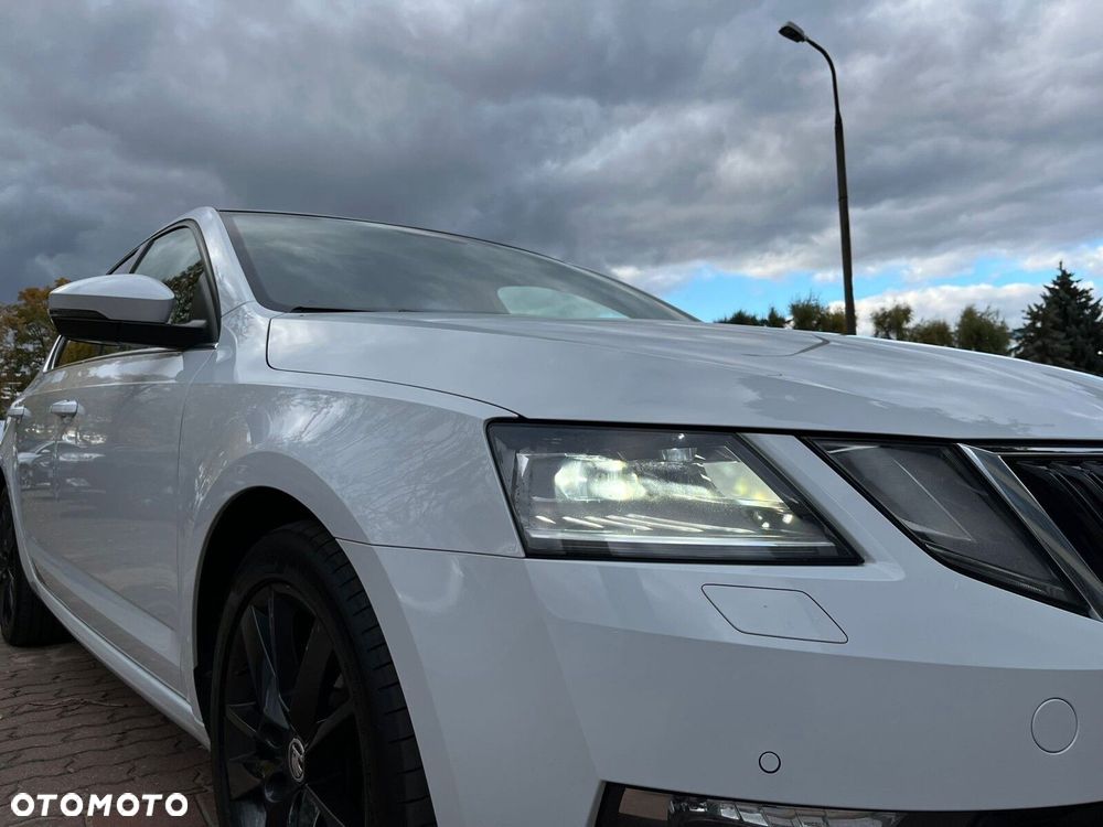 Skoda Octavia 2.0 TDI Style DSG - 11