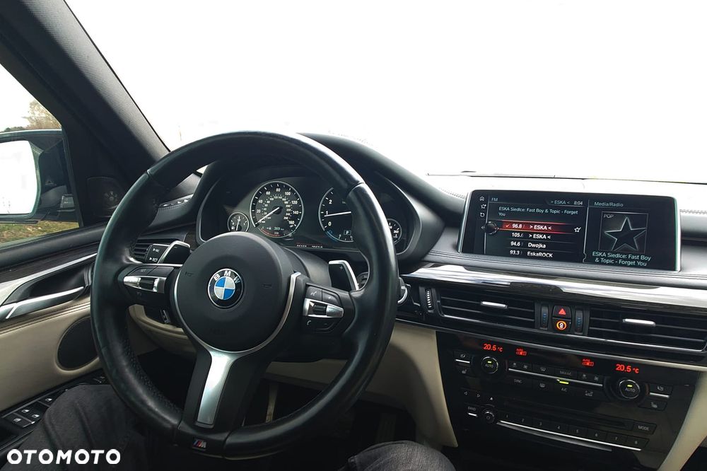 BMW X5 xDrive50i - 14