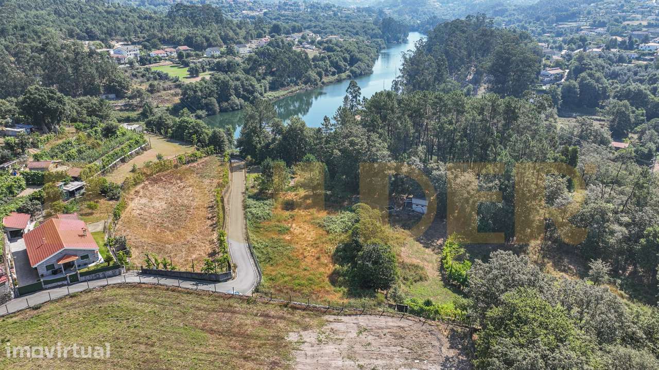 Terreno de construção em Travassos - Grande imagem: 2/13
