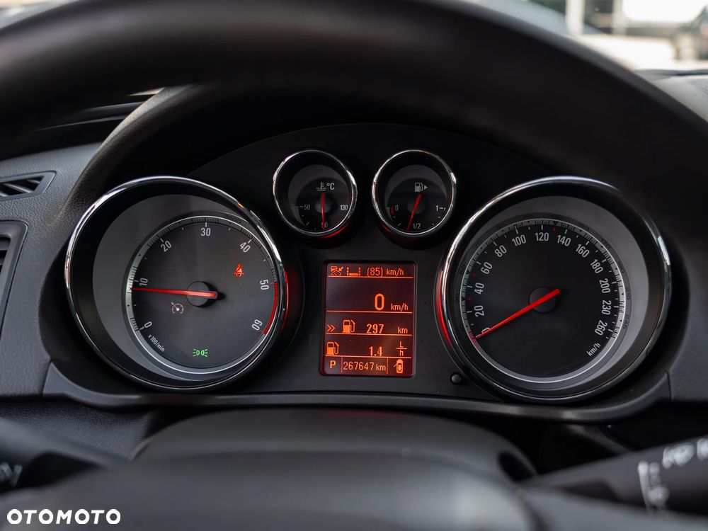 Opel Insignia 2.0 Bi Turbo CDTI 4x4 - 16