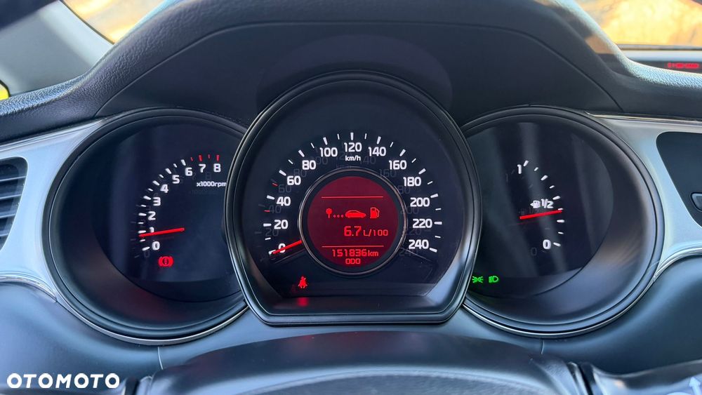 Kia Ceed - 34