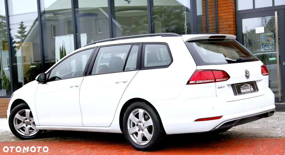Volkswagen Golf - 8