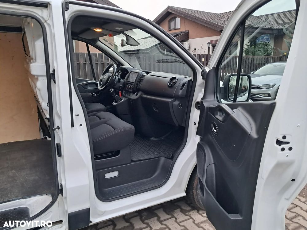 Renault TRAFIC - 11