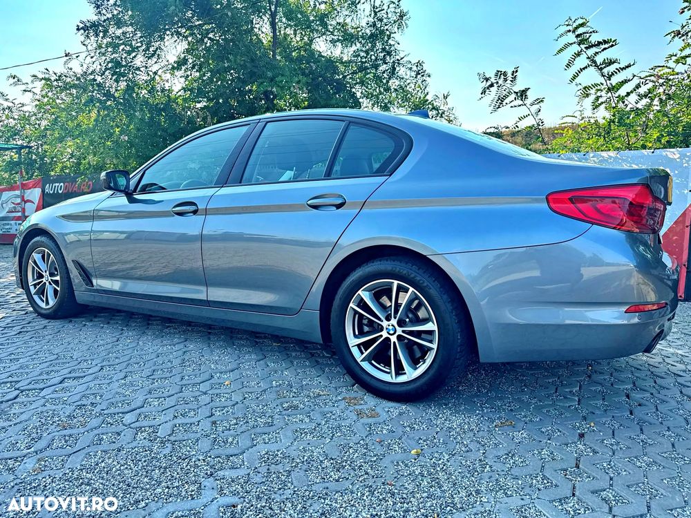 BMW Seria 5 530i Aut. Sport Line - 12