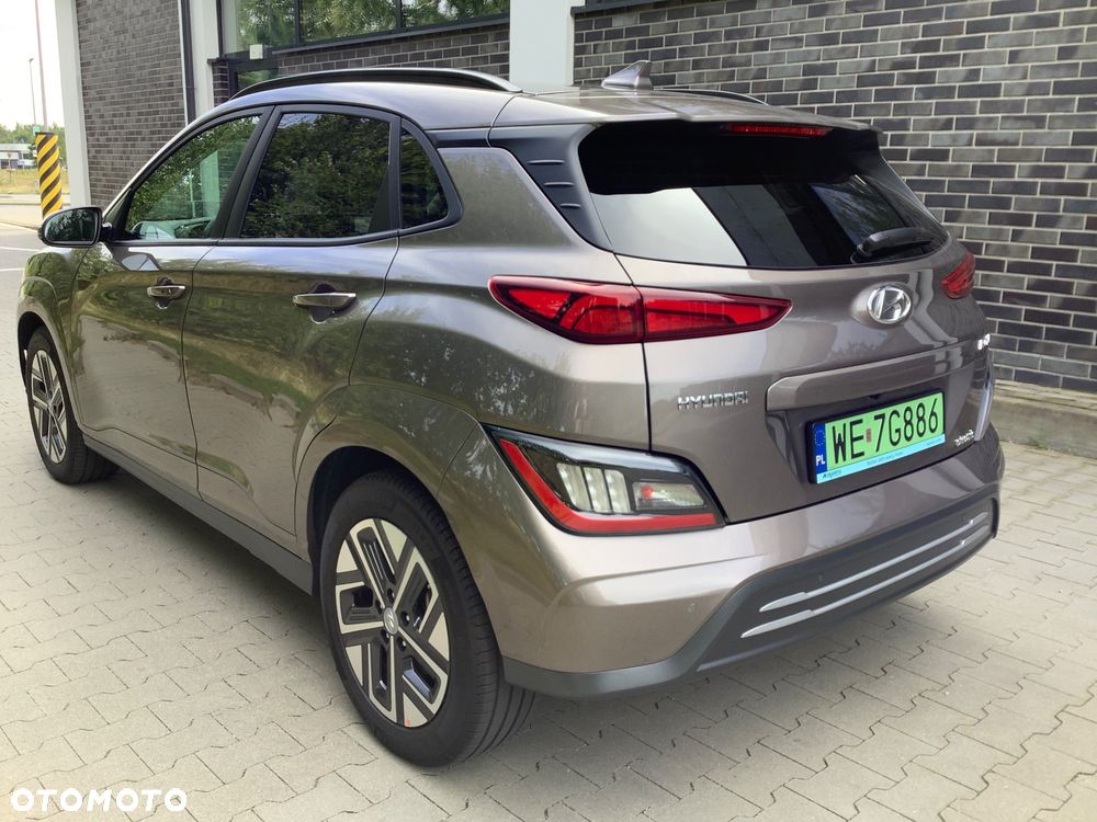 Hyundai Kona 64kWh Executive - 5