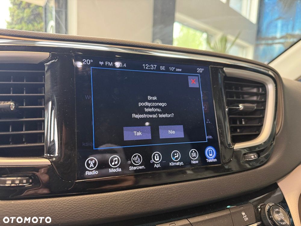 Chrysler Pacifica - 27