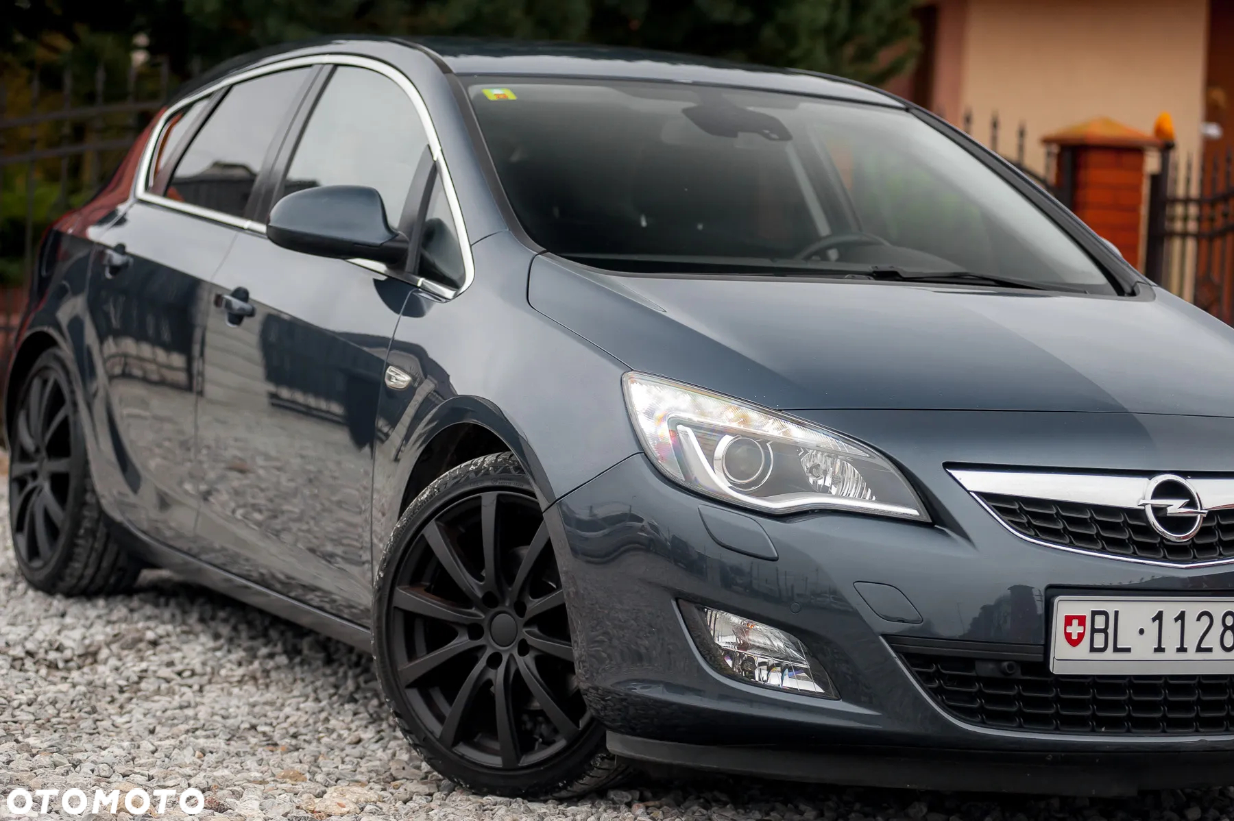 Opel Astra 1.6 Turbo Edition Sport - 2