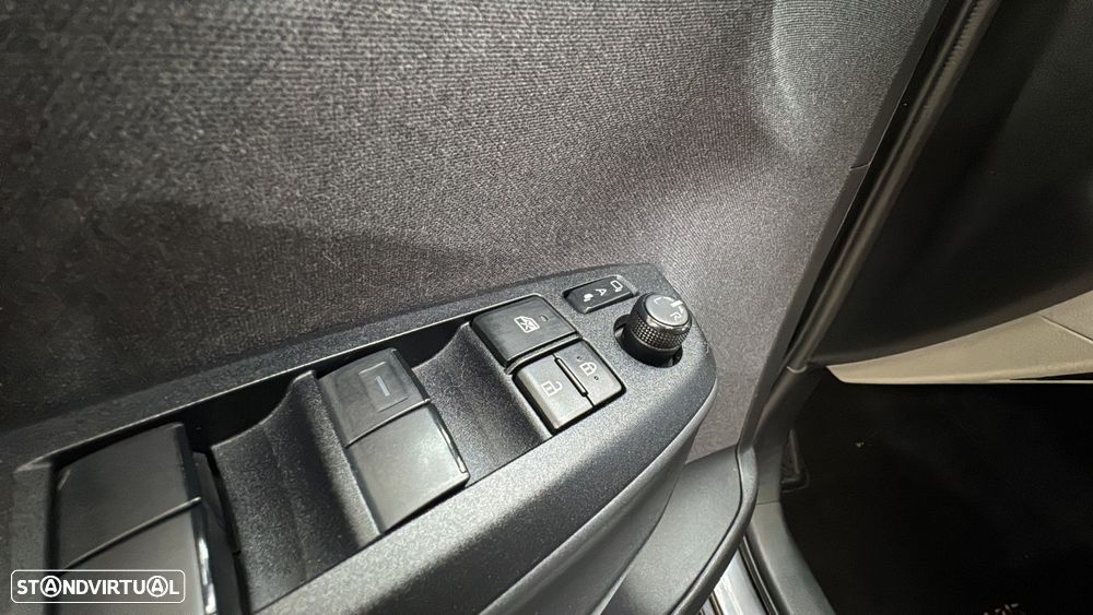 Toyota Yaris 1.5 HDF Luxury - 22