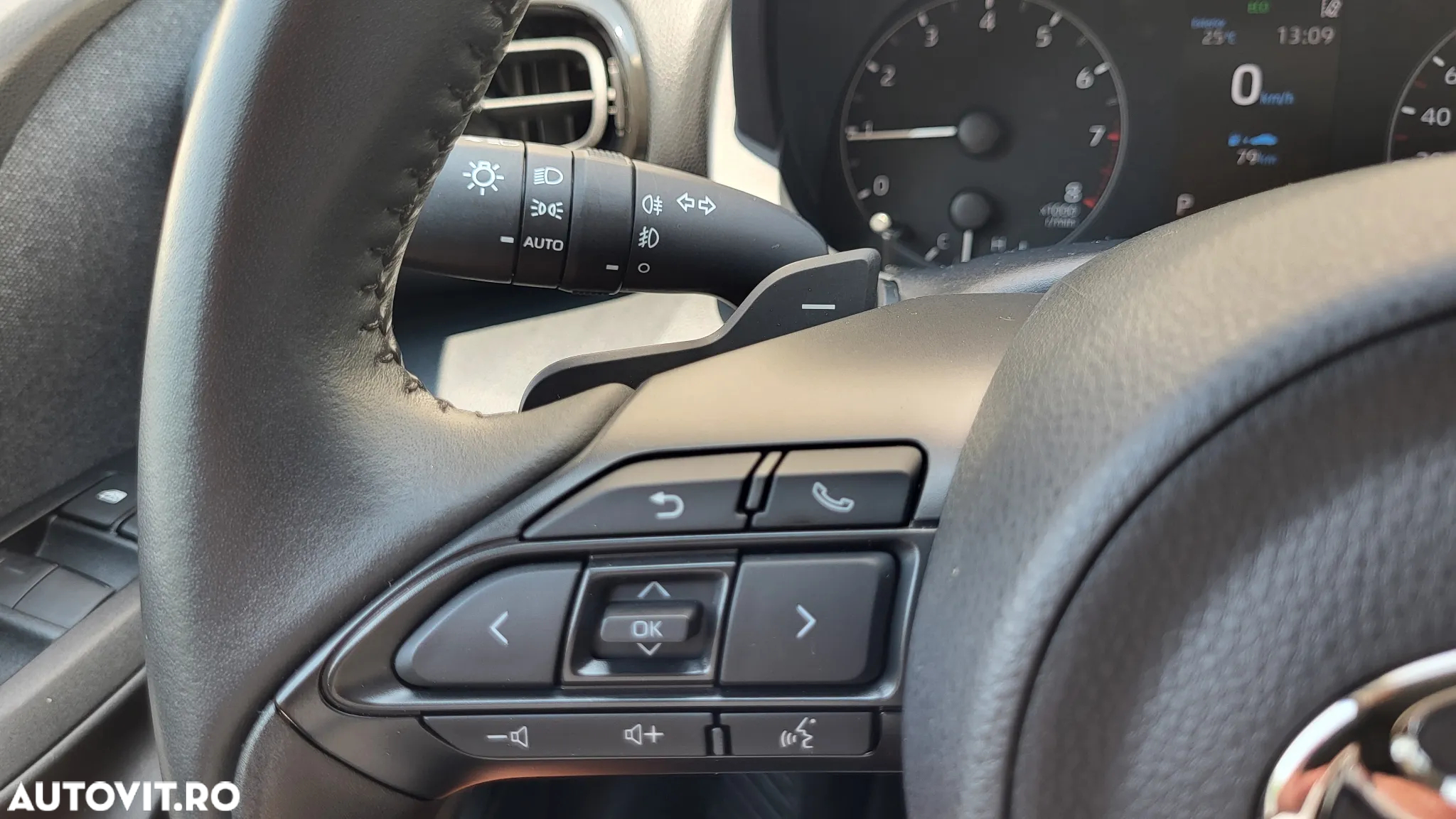 Toyota Yaris 1.5 L CVT Dynamic - 23