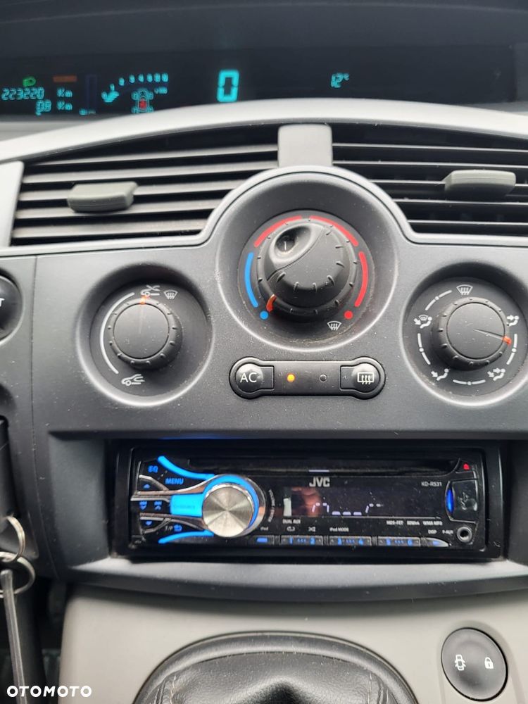 Renault Scenic 1.6 16V Alize - 9