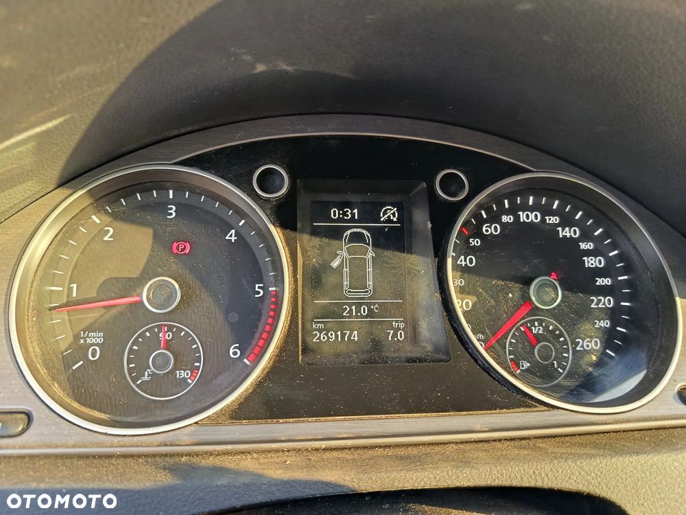 Volkswagen Passat 1.6 TDI Comfortline - 12