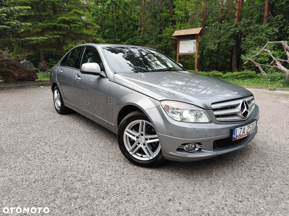 Mercedes-Benz Klasa C 180 BlueEFFICIENCY Avantgarde - 2