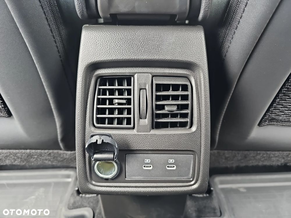 Renault Captur - 28