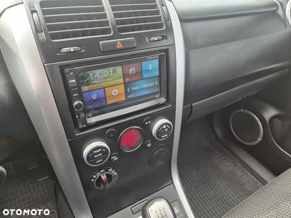 Suzuki Grand Vitara 1.9 DDiS Premium - 11