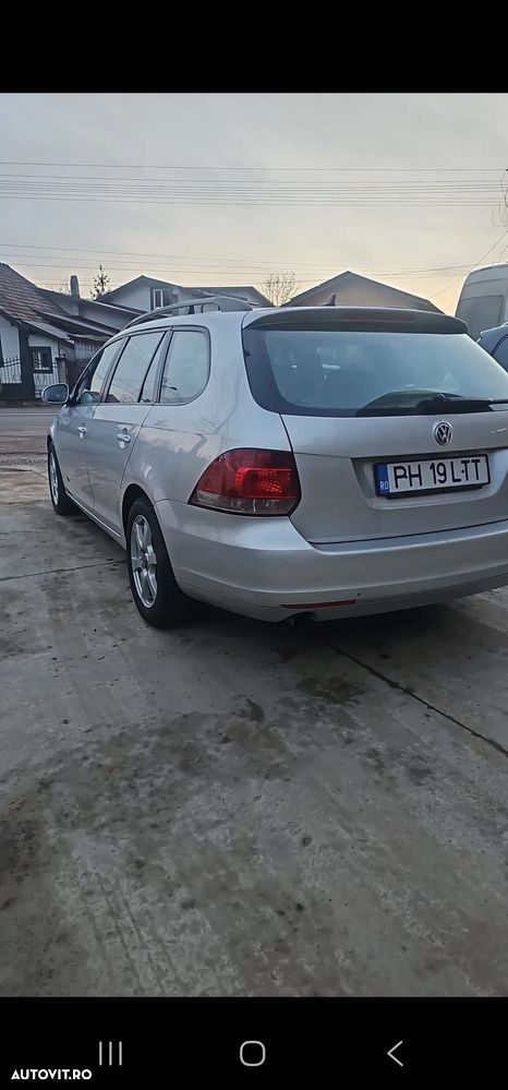 Volkswagen Golf 1.6 TDI DPF move - 4