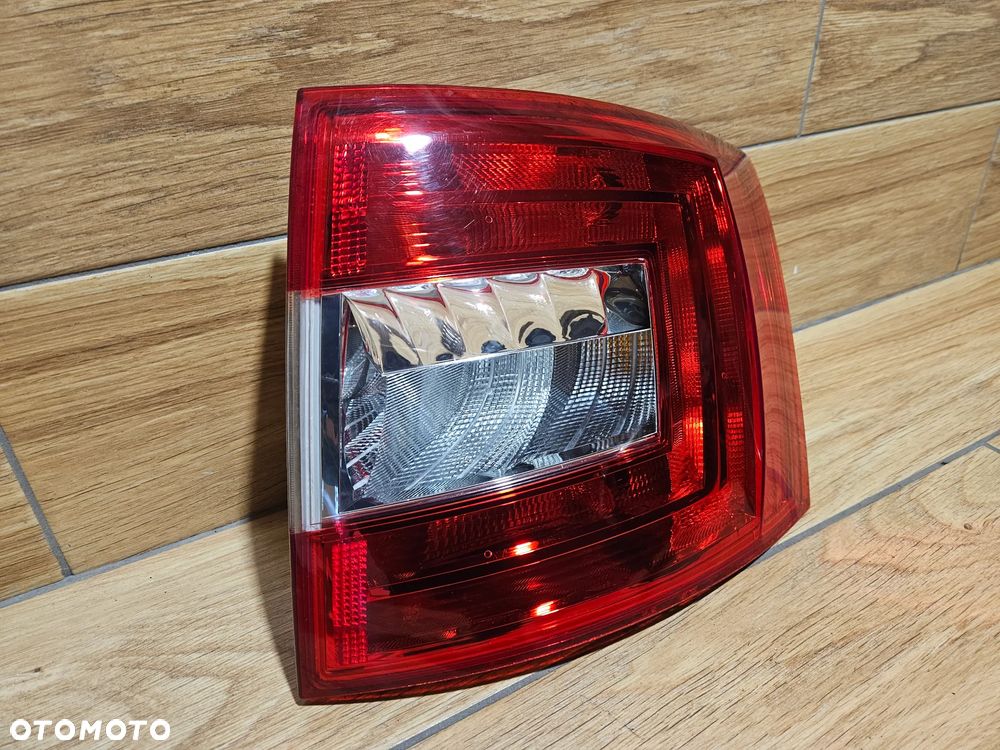 Skoda Octavia 3 III 13-16r Kombi Lampa Prawa Tył - 1