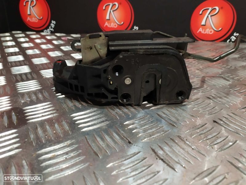Fecho Da Porta Frente Dto Hyundai Matrix (Fc) - 1