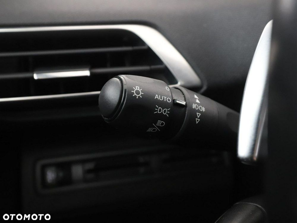 Peugeot 5008 1.2 PureTech Active S&S EAT6 - 35