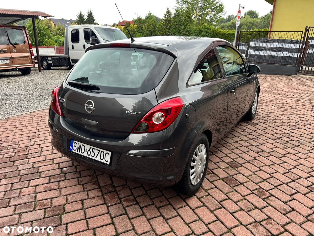 Opel Corsa 1.2 16V Essentia - 5