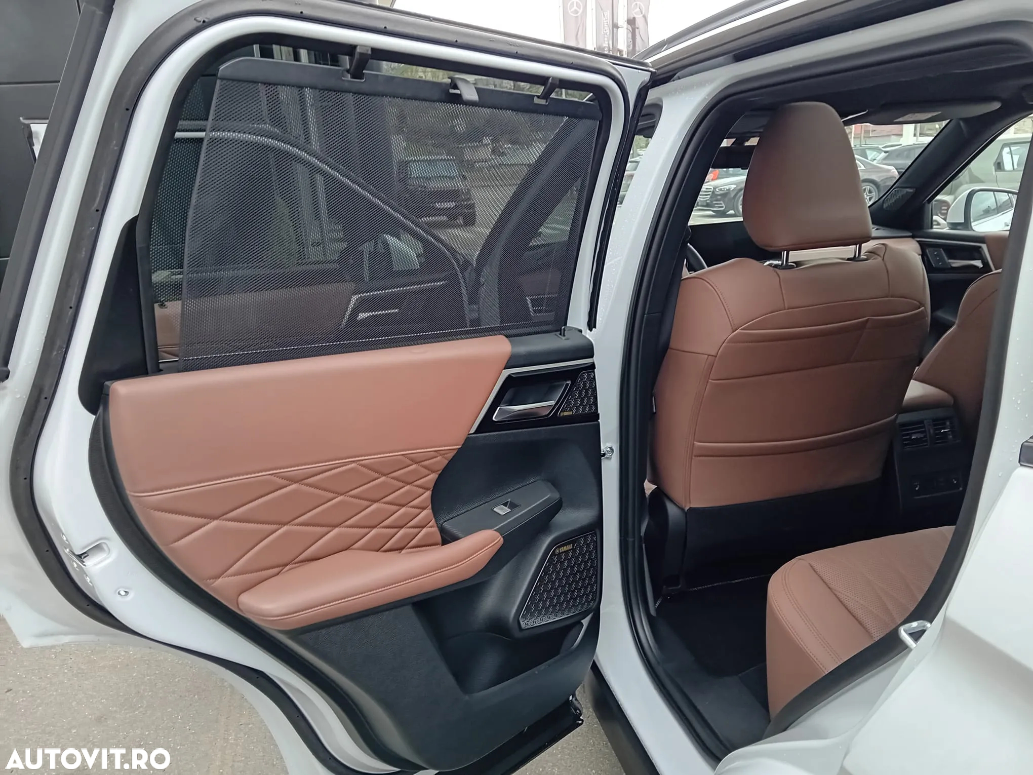 Mitsubishi Outlander - 7