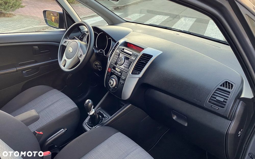 Kia Venga 1.6 L - 17