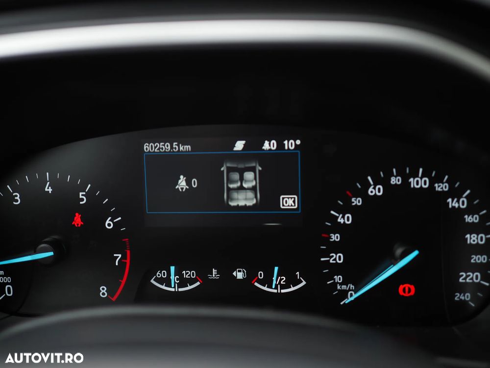 Ford Focus 1.0 EcoBoost Titanium Business - 13