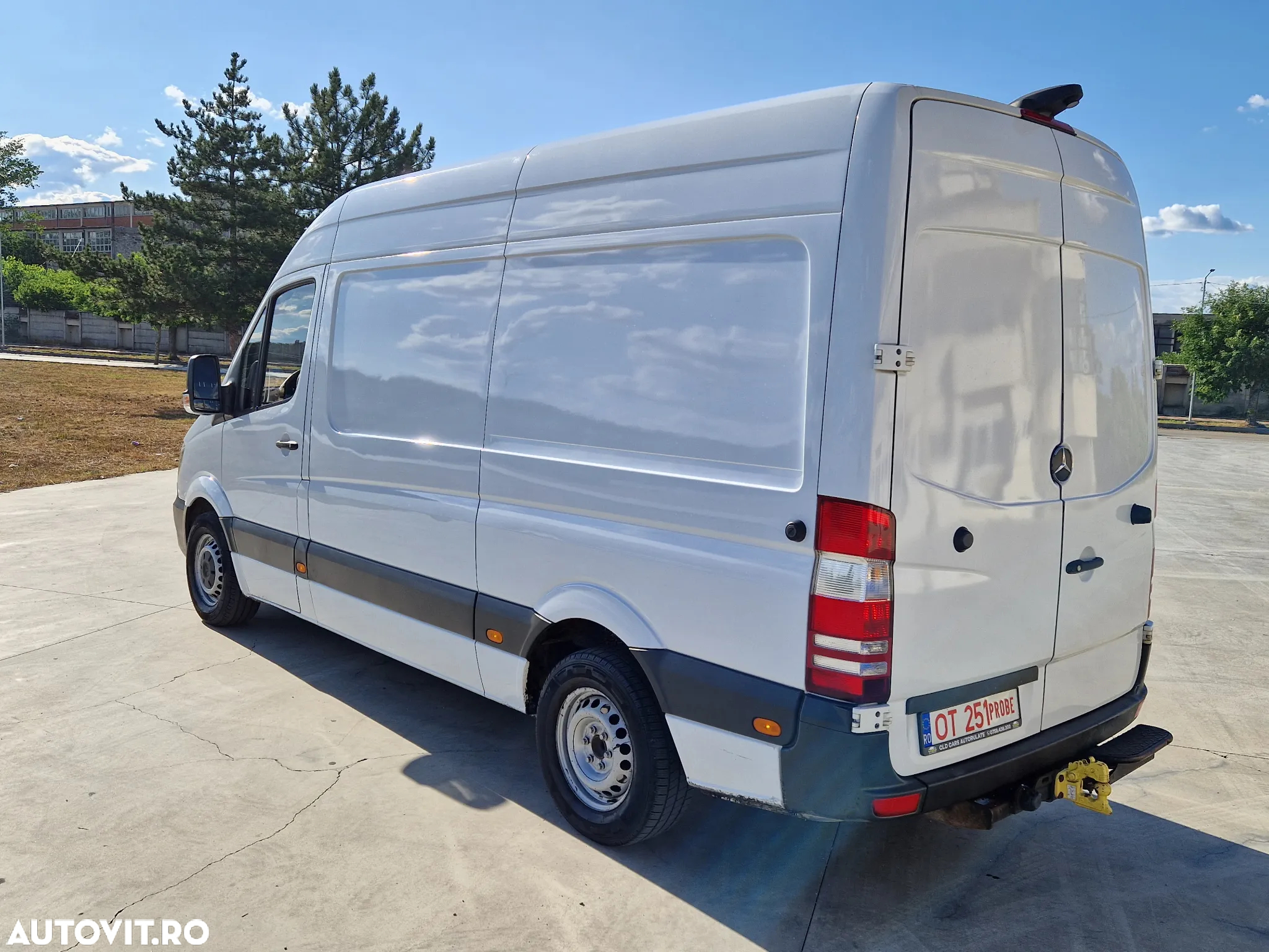 Mercedes-Benz Sprinter - 4