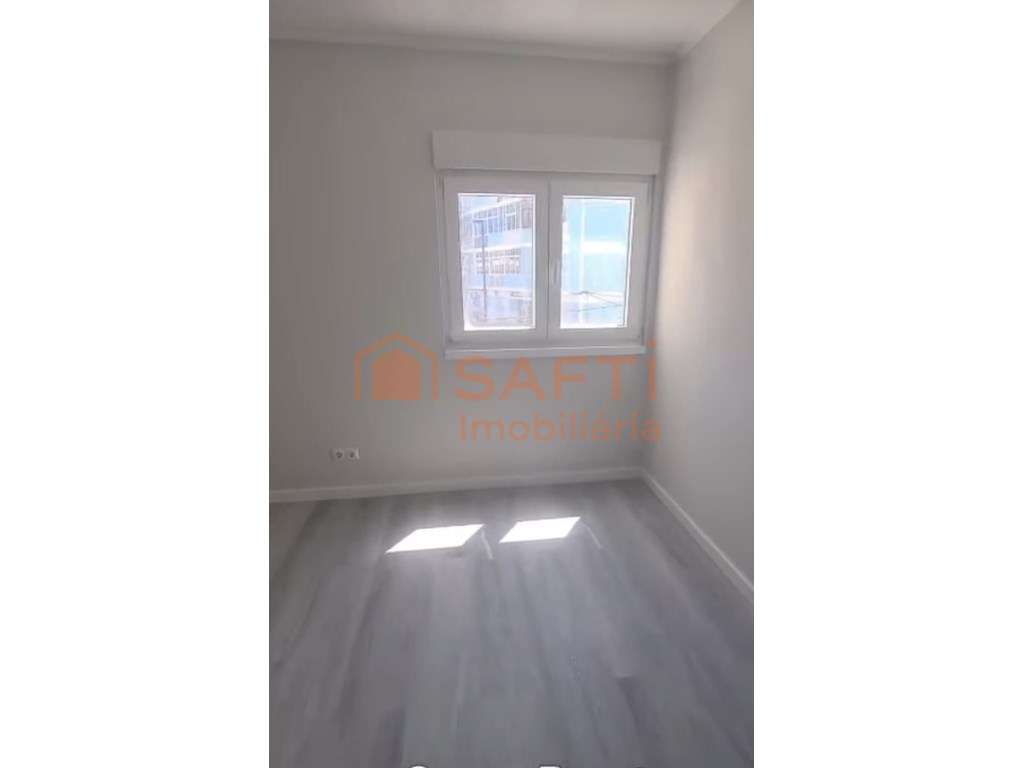 Apartamento T3 - Laranjeiro - Almada - Grande imagem: 3/37