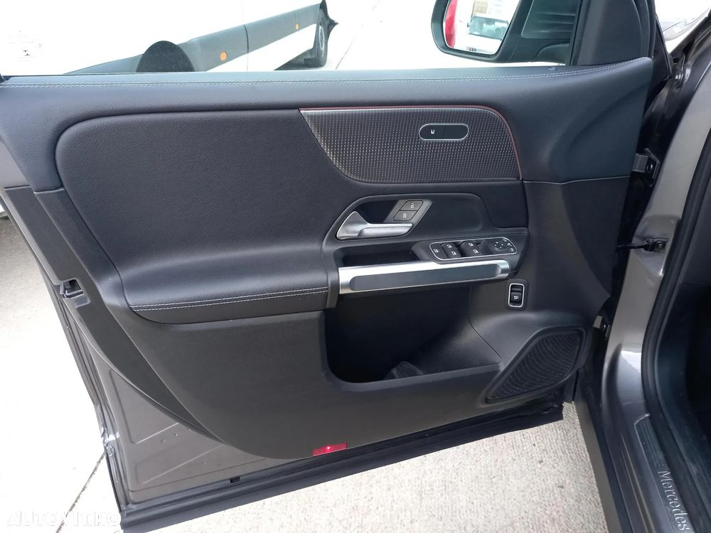 Mercedes-Benz GLB 200 d 4Matic 8G-DCT - 18