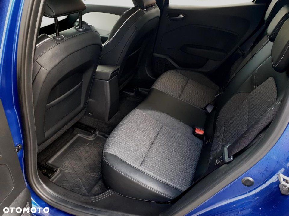 Renault Clio - 30