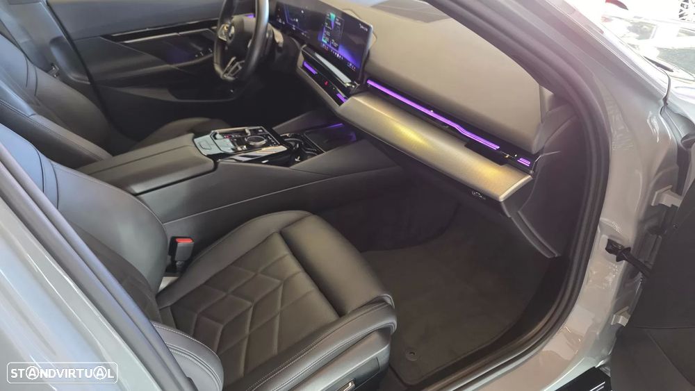 BMW 520 d Pack Desportivo M - 50