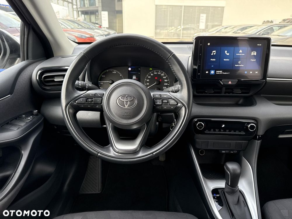 Toyota Yaris - 12