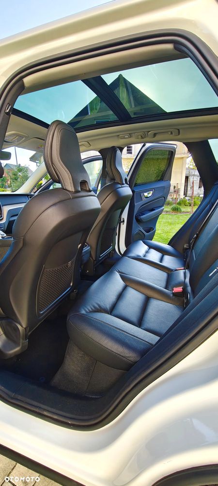 Volvo XC 60 B4 D Inscription - 22