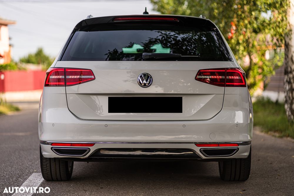 Volkswagen Passat Variant 2.0 TDI DSG R Executive - 29