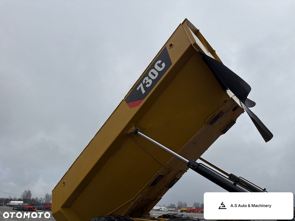 Caterpillar 730C - 33