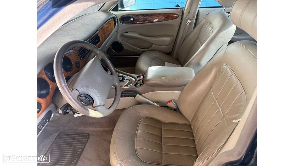 Jaguar XJ XJ8 3.2 Executive - 3