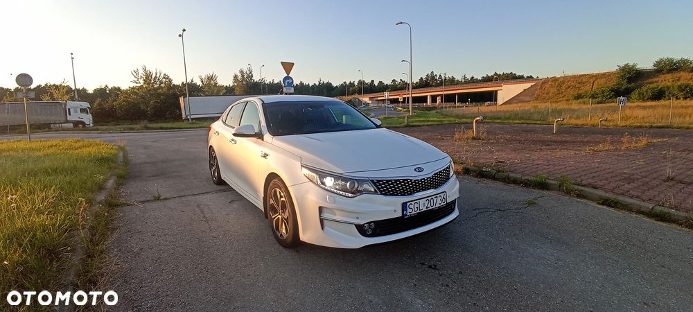 Kia Optima 2.0 L - 1