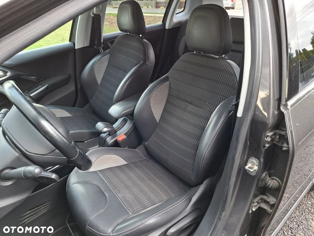 Peugeot 2008 PureTech 110 GPF Stop&Start EAT6 Allure - 11