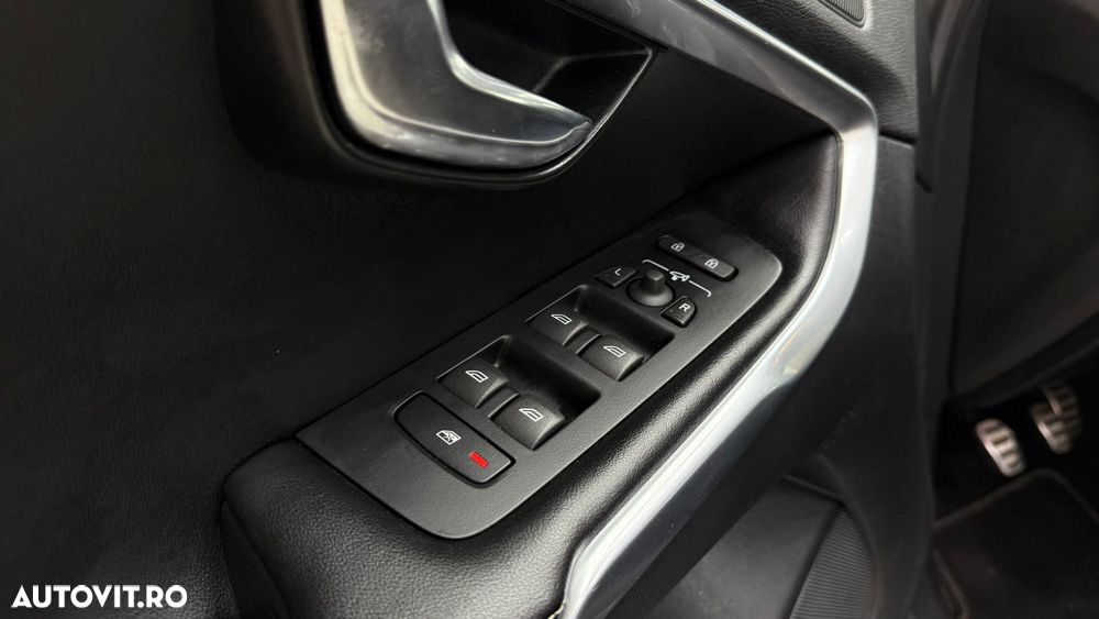 Volvo V40 D2 R Design - 25