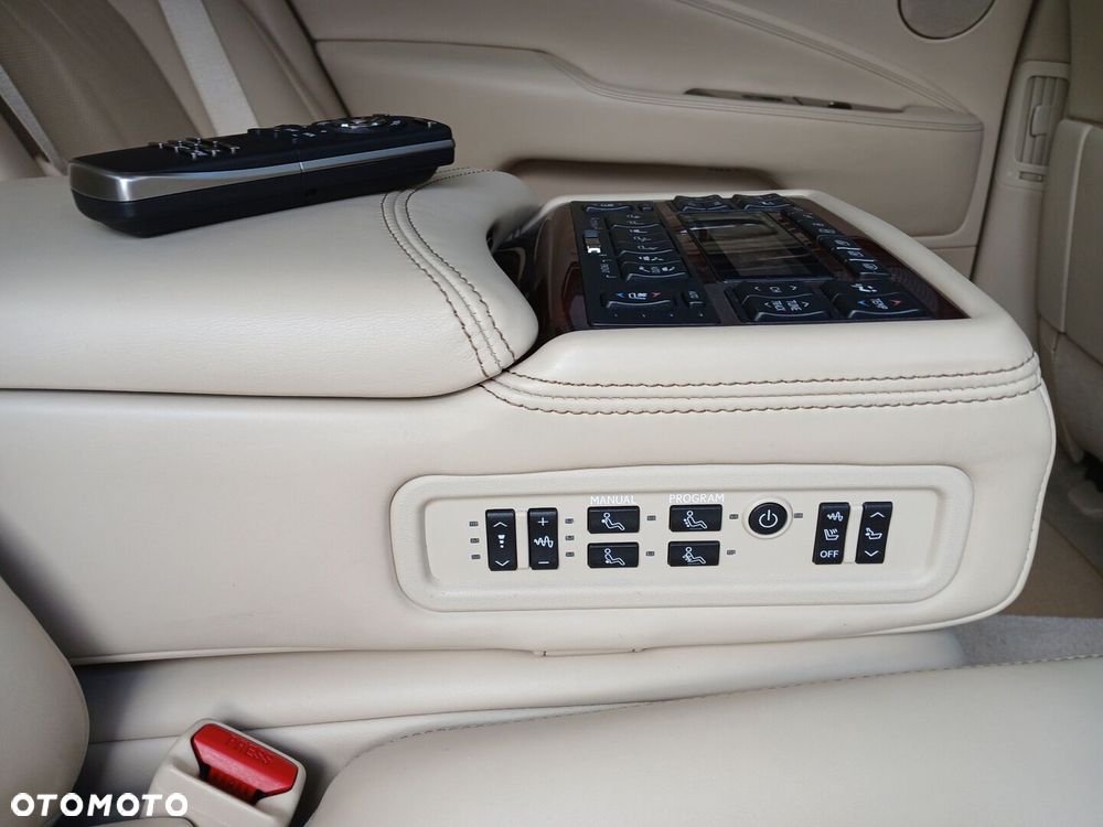 Lexus LS - 36