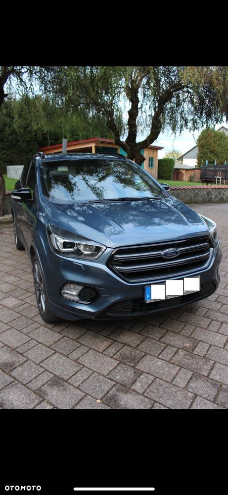 Ford Kuga 1.5 EcoBoost 2x4 ST-Line - 1