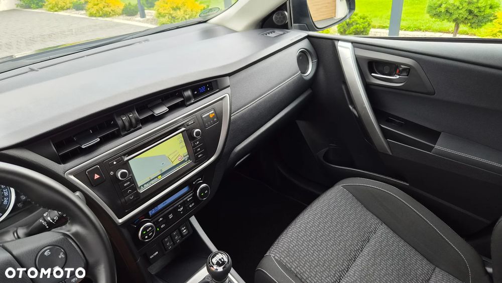 Toyota Auris 1.6 Valvematic Edition - 25