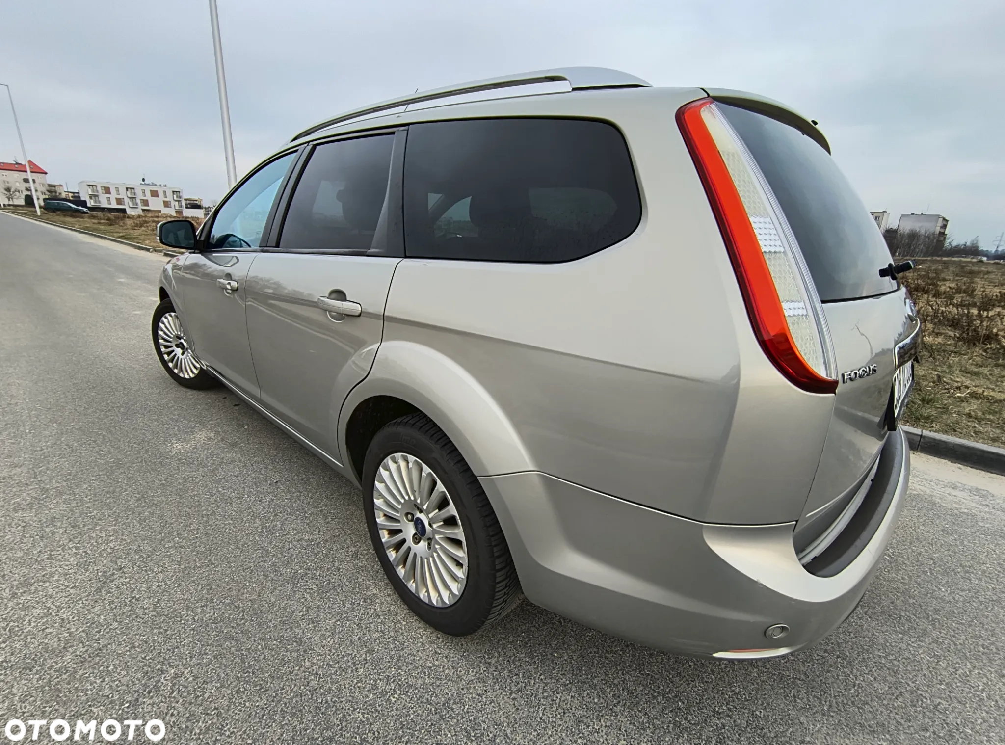 Ford Focus 1.6 16V Ghia - 11