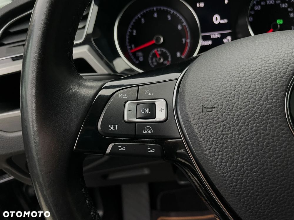 Volkswagen Touran 1.4 TSI BMT Highline DSG - 24