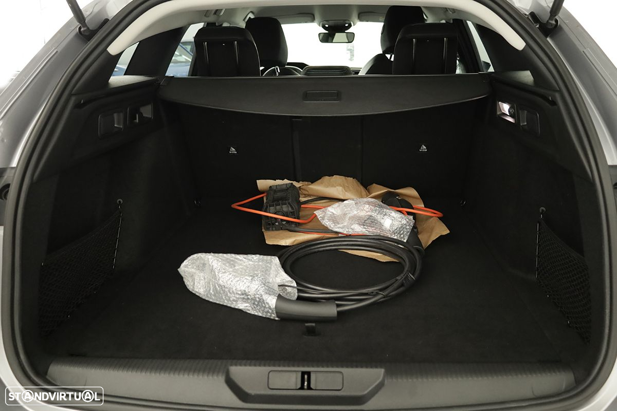 Peugeot 308 SW 1.6 Hybrid Allure e-EAT8 - 24