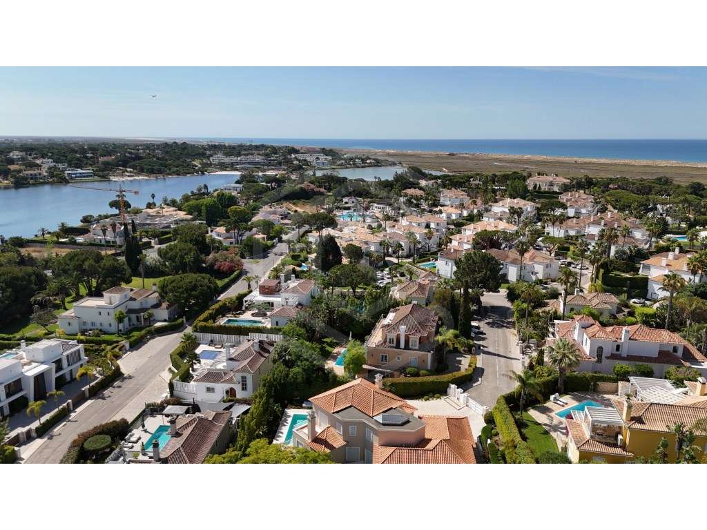Viva o Algarve com Estilo - Moradia de Luxo com Vista Lago & Ria - Grande imagem: 5/34